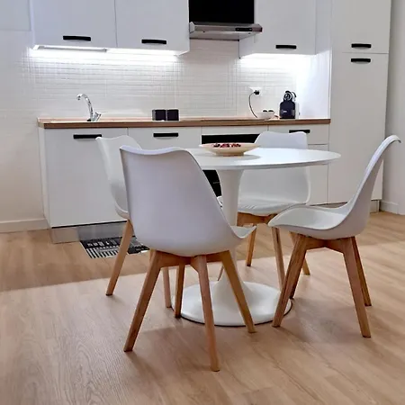 아파트 Vicolo 107 *