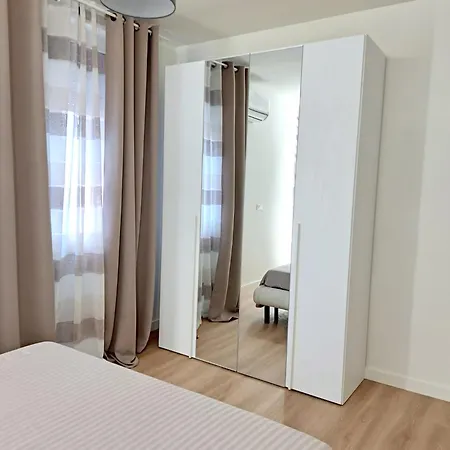 Vicolo 107 Apartment *